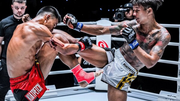 Insane Muay Thai Battle ⚔️ Petmorakot vs. Dieselnoi | Full Fight