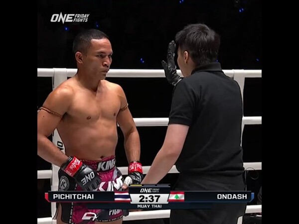 Ramadan Ondash drops Pichitchai TWICE in the opening minute