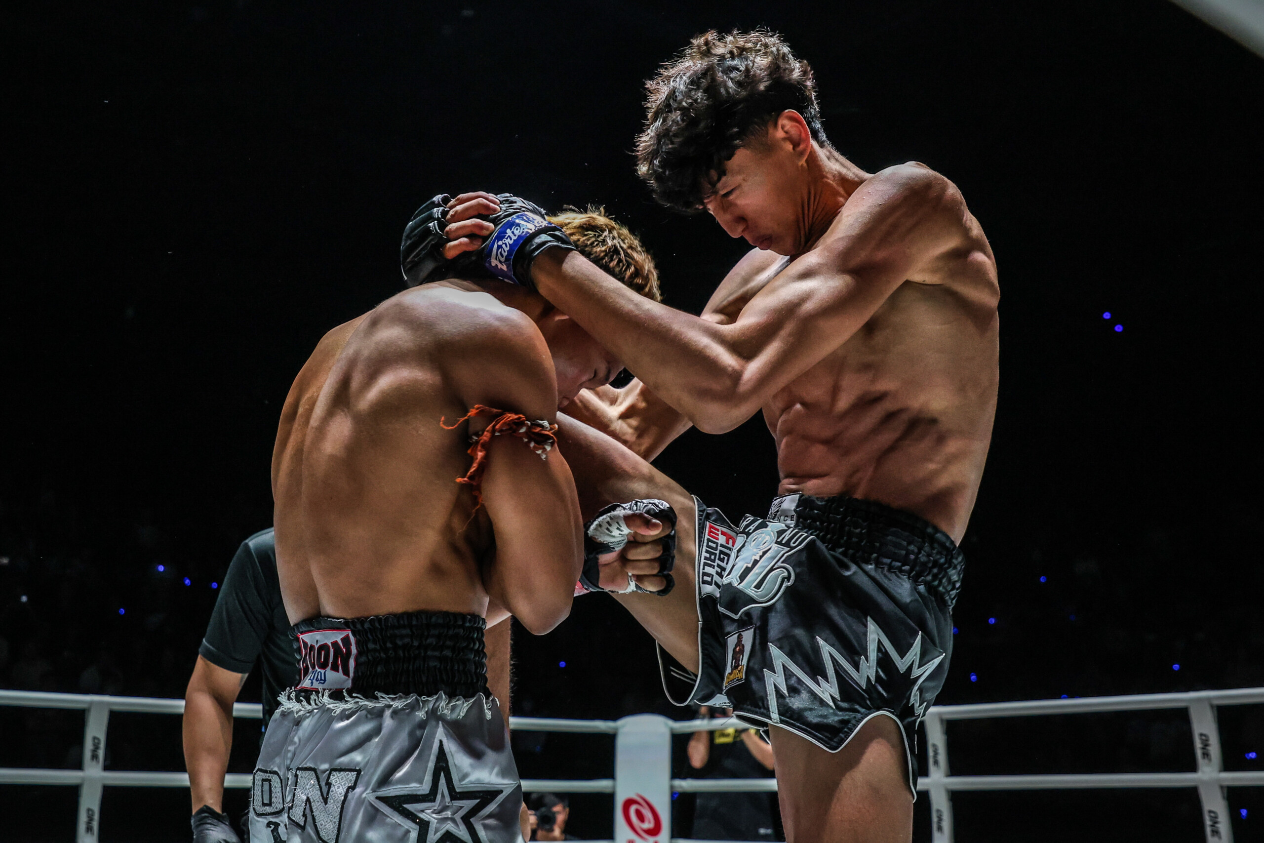 Kulabdam Sor Jor Piek Uthai Nabil Anane ONE Friday Fights 69 36