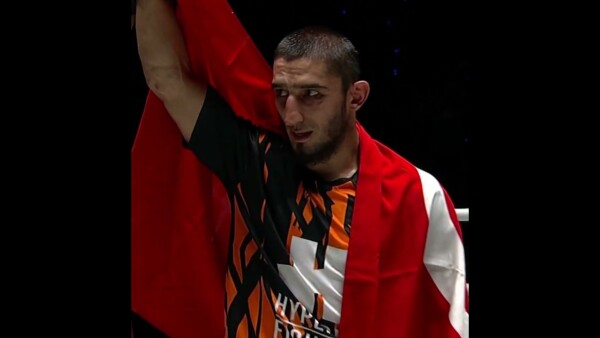 STILL UNDEFEATED  Alibeg Rasulov moves to 14 0 with a unanimous decision win over Ok Rae Yoon!