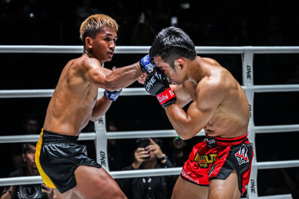 Kongsuk Fairtex Yodlekpet Or Atchariya ONE Friday Fights 77 51