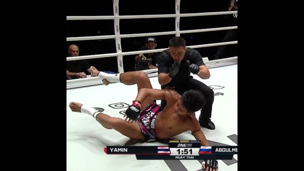 DYNAMITE  Ibragim Abdulmedzhidov detonates Yamin in his debut!
