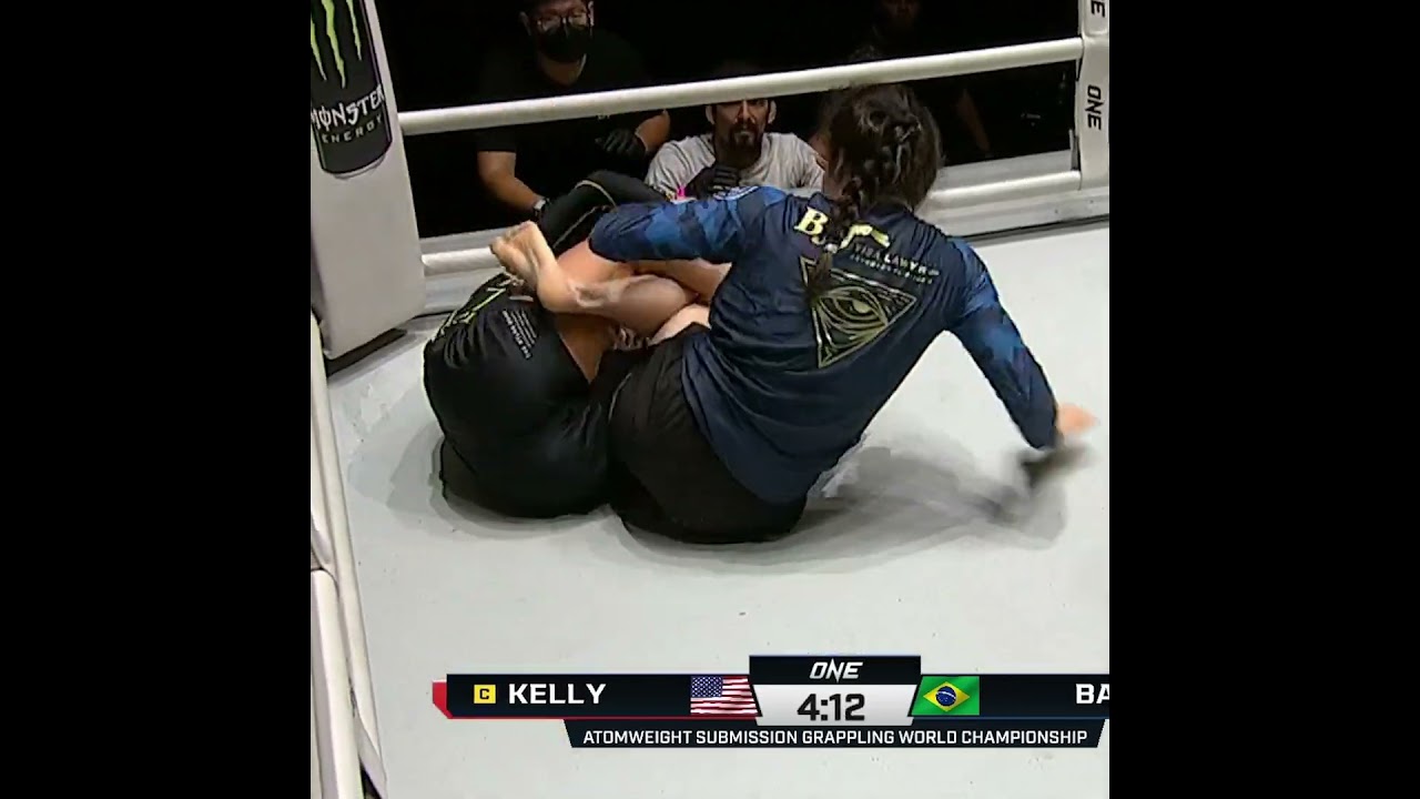 FAST AND FURIOUS ⚡️ Danielle Kelly and Mayssa Bastos trade lightning quick leg locks!