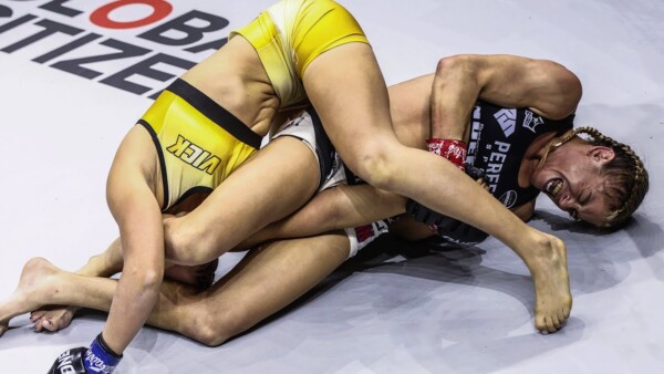 Alyse Anderson vs. Victoria Souza | Fight Highlights
