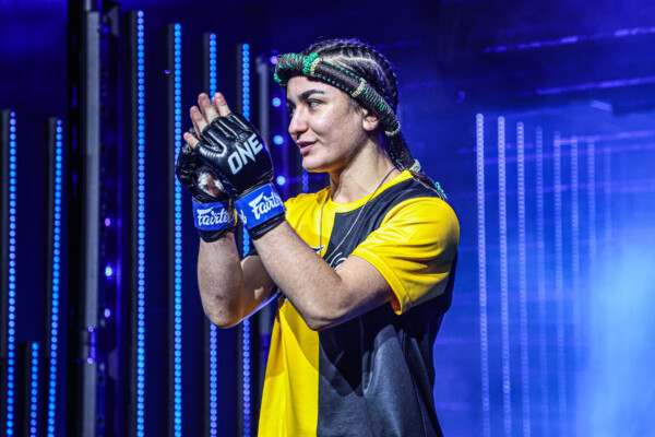 Israeli Mua Thai fighter Shir Cohen makes her entrance
