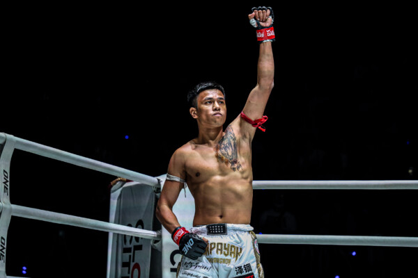 Panpayak Jitmuangnon Silviu Vitez ONE Friday Fights 83 24
