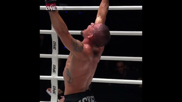 LOCKED IN  Lucas Gabriel moves to 3 0 in ONE Friday Fights via third round submission!