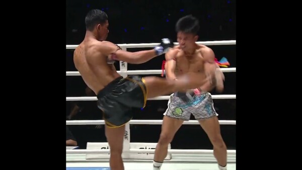 Lamnamkhong EATS a head kick from Krisana