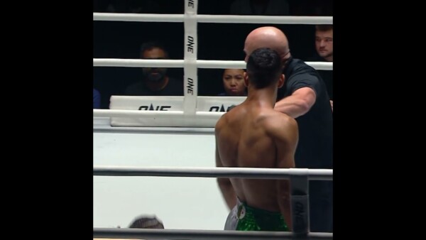 Mohamed Younes Rabah scores two knockdowns for the unanimous decision win!