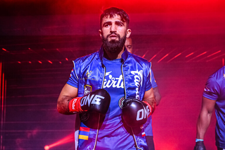 Kickboxing superstar Marat Grigorian makes his entrance