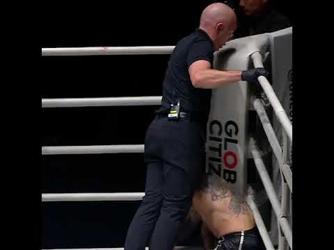 BUZZER BEATER  Elias Mahmoudi KOs Denis Puric with TWO SECONDS left in their Muay Thai thriller!