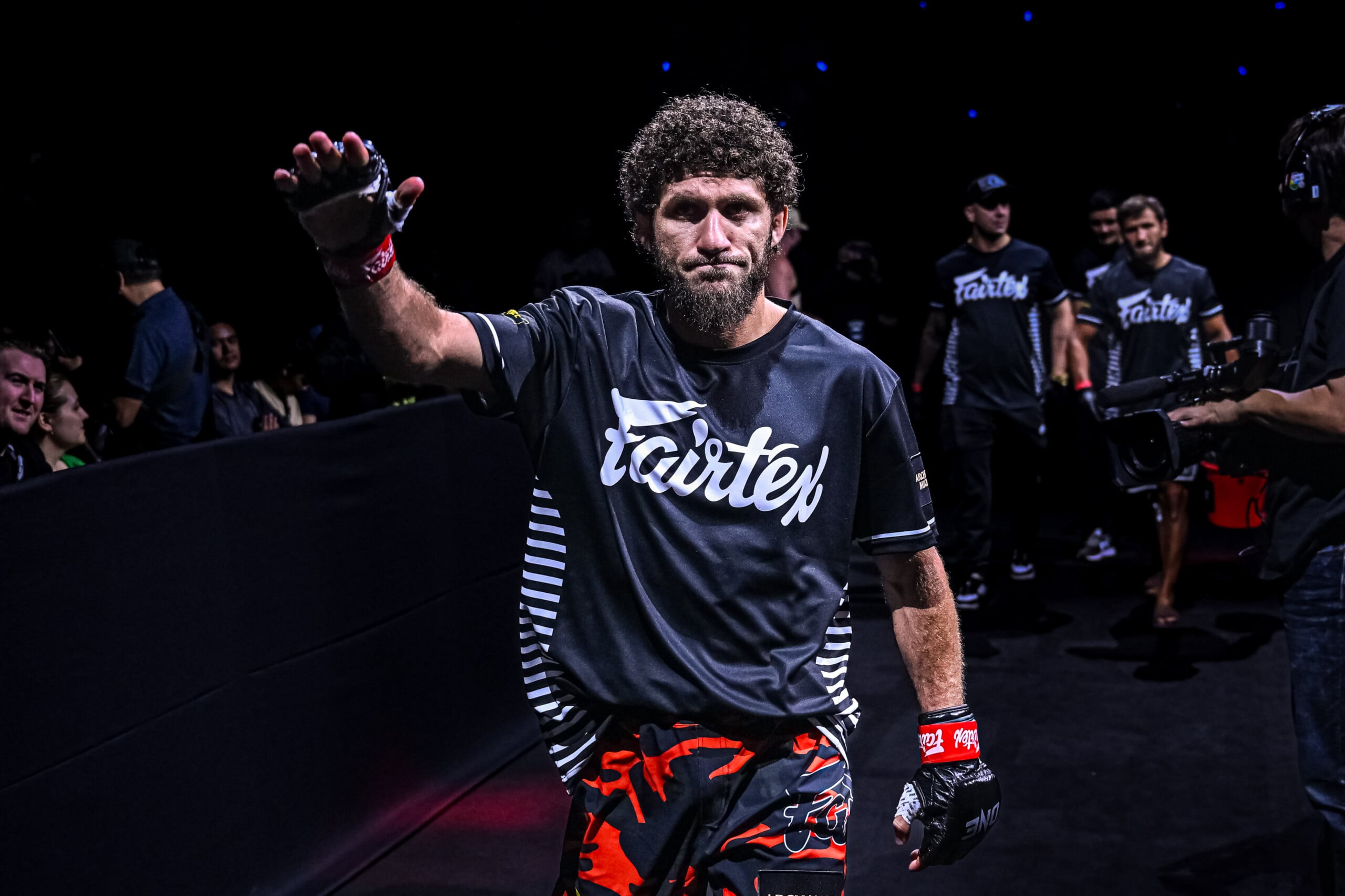 Kiamran Nabati enters the ring against Ferrari Fairtex at ONE Friday Fights 95
