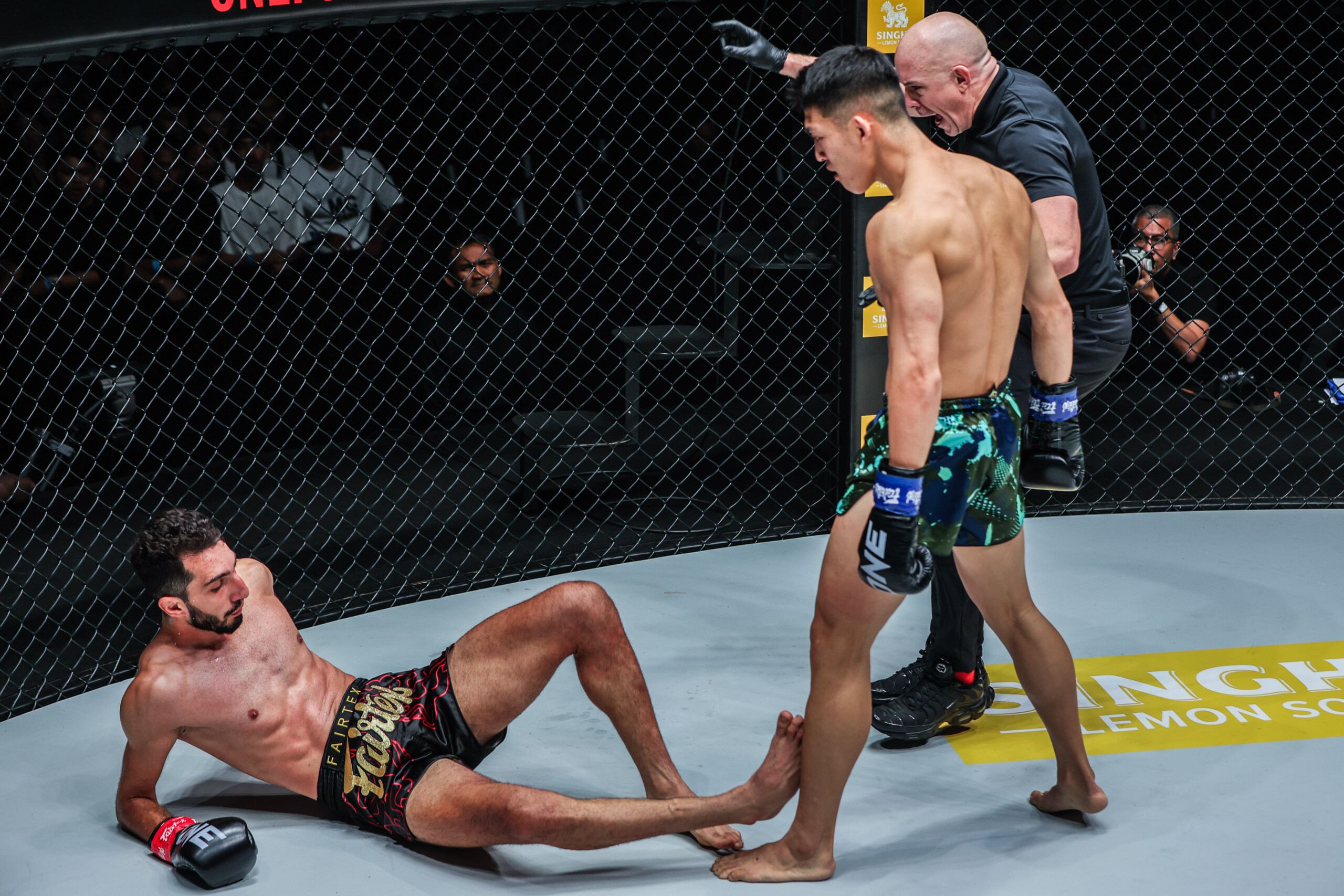 Shakir Al Tekreeti Masaaki Noiri ONE 170 54