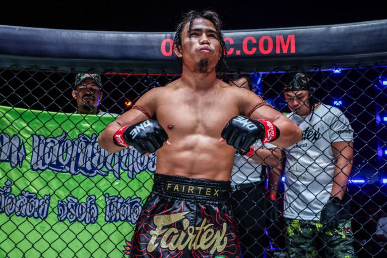 Suriyanlek Por Yenying gets ready for his scrap against Thant Zin at ONE 170.