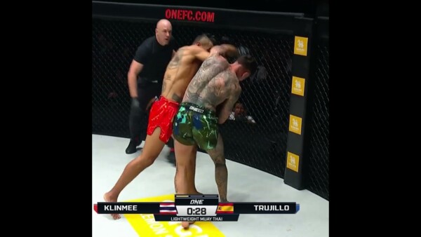 "Aquaman" RETURNS  Sinsamut starches Nauzet Trujillo in the very first round!