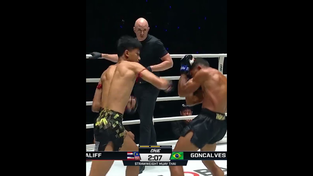 CHAOS ensued in the back and forth Muay Thai scrap between Aliff and Walter Goncalves