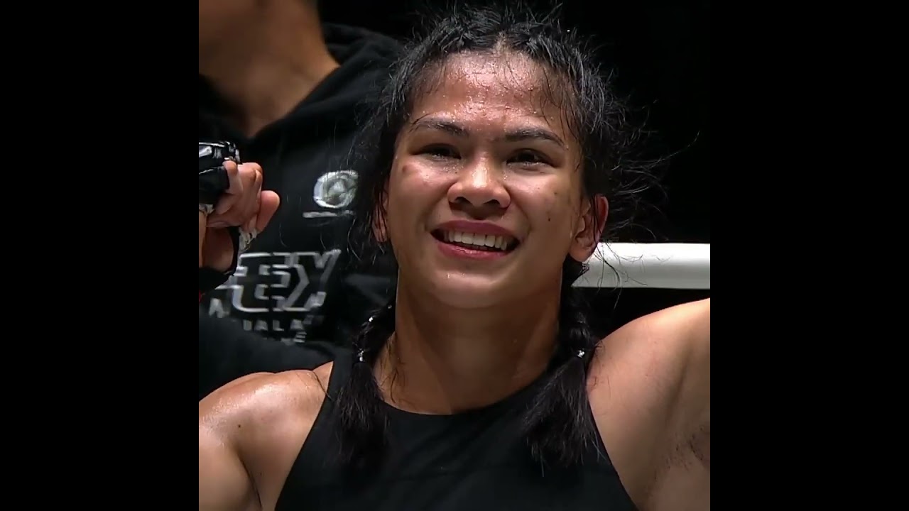 Denice stops Alyona to become the ONE Interim Women's Atomweight MMA World Champion!