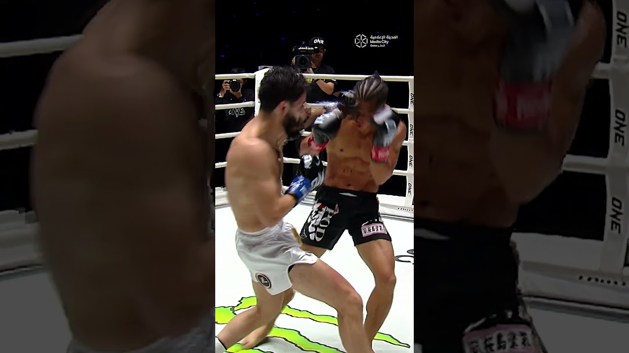 Lightning strikes in slow motion ⚡️