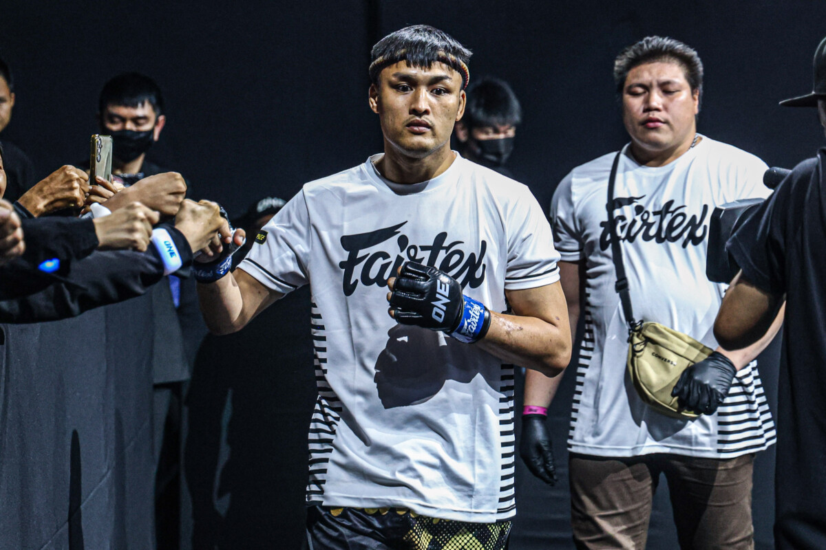 Dmitry Menshikov Tengnueng Fairtex ONE Friday Fights 97 1