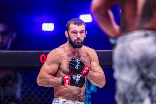 Shamil Erdogan in action against Aung La N Sang at ONE 171.