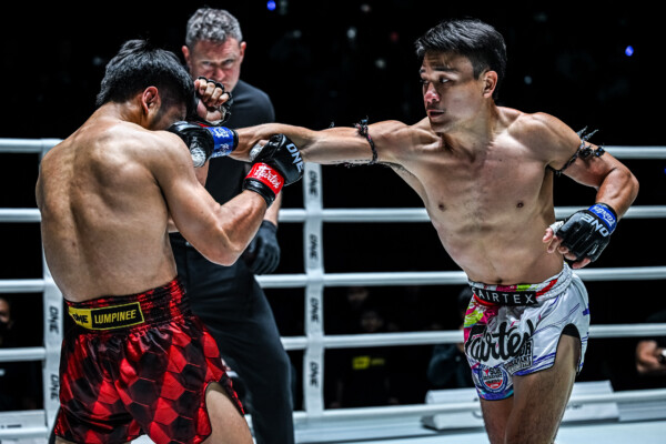 Yodlekpet Or Atchariya Jaosuayai Mor Krungthepthonburi ONE Friday Fights 95 41