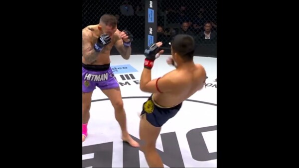 Nong O's leg kicks are DEVASTATING