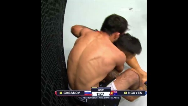 "The Cobra" STRIKES  Shamil Gasanov rocks and nearly submits Martin Nguyen in Round 1!