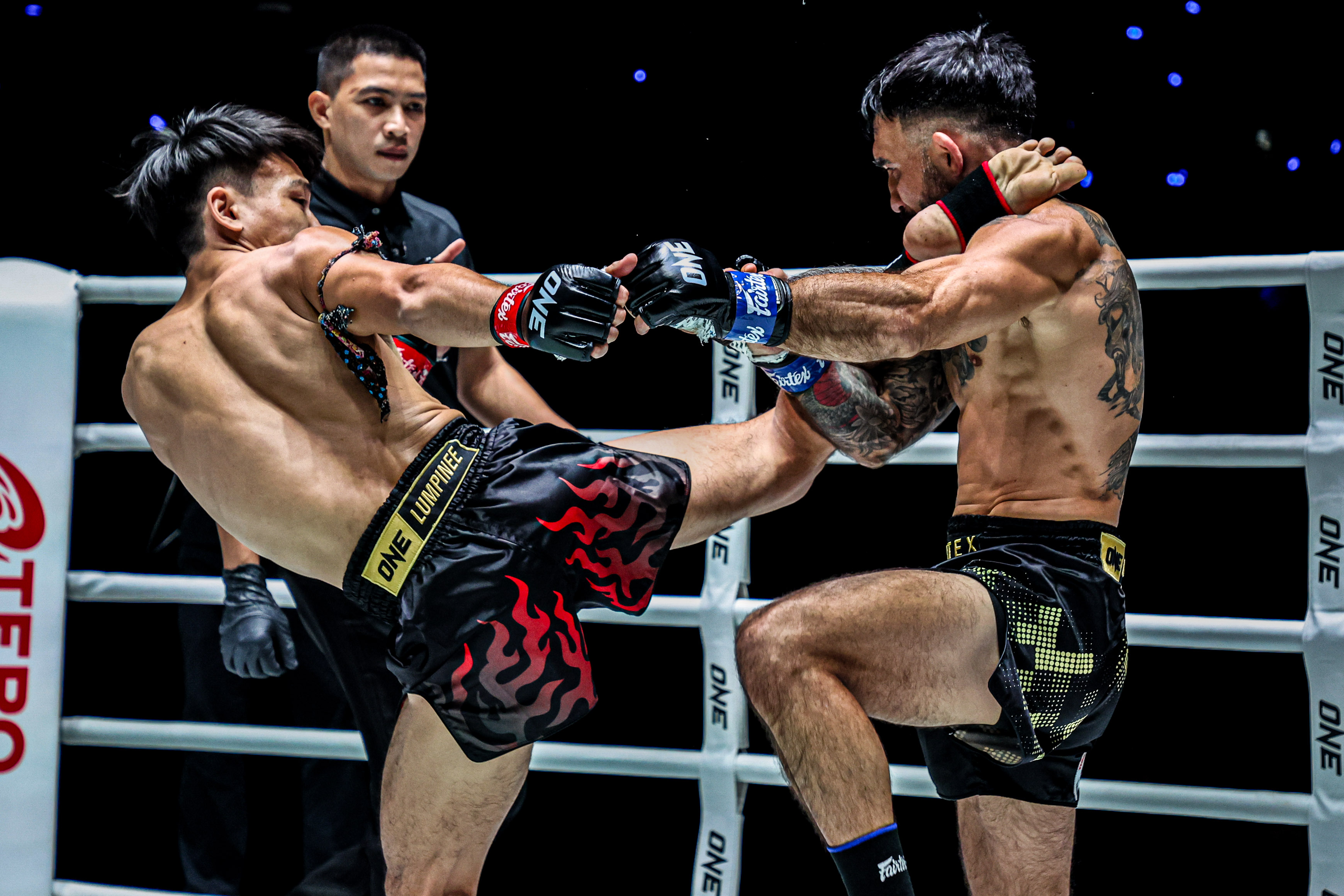 Jaosuaiai Mor Krungthepthonburi Denis Puric ONE Friday Fights 100 35.jpg