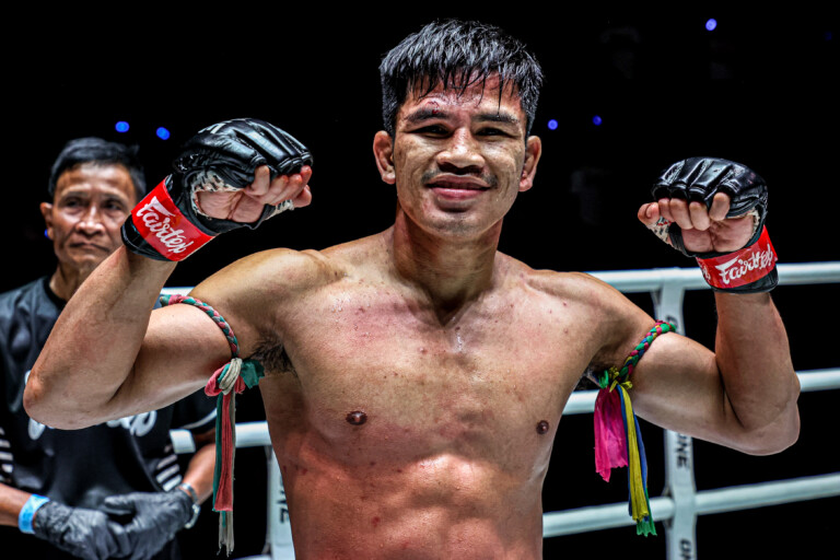 Nakrob Fairtex Puengluang Baanramba ONE Friday Fights 101 36