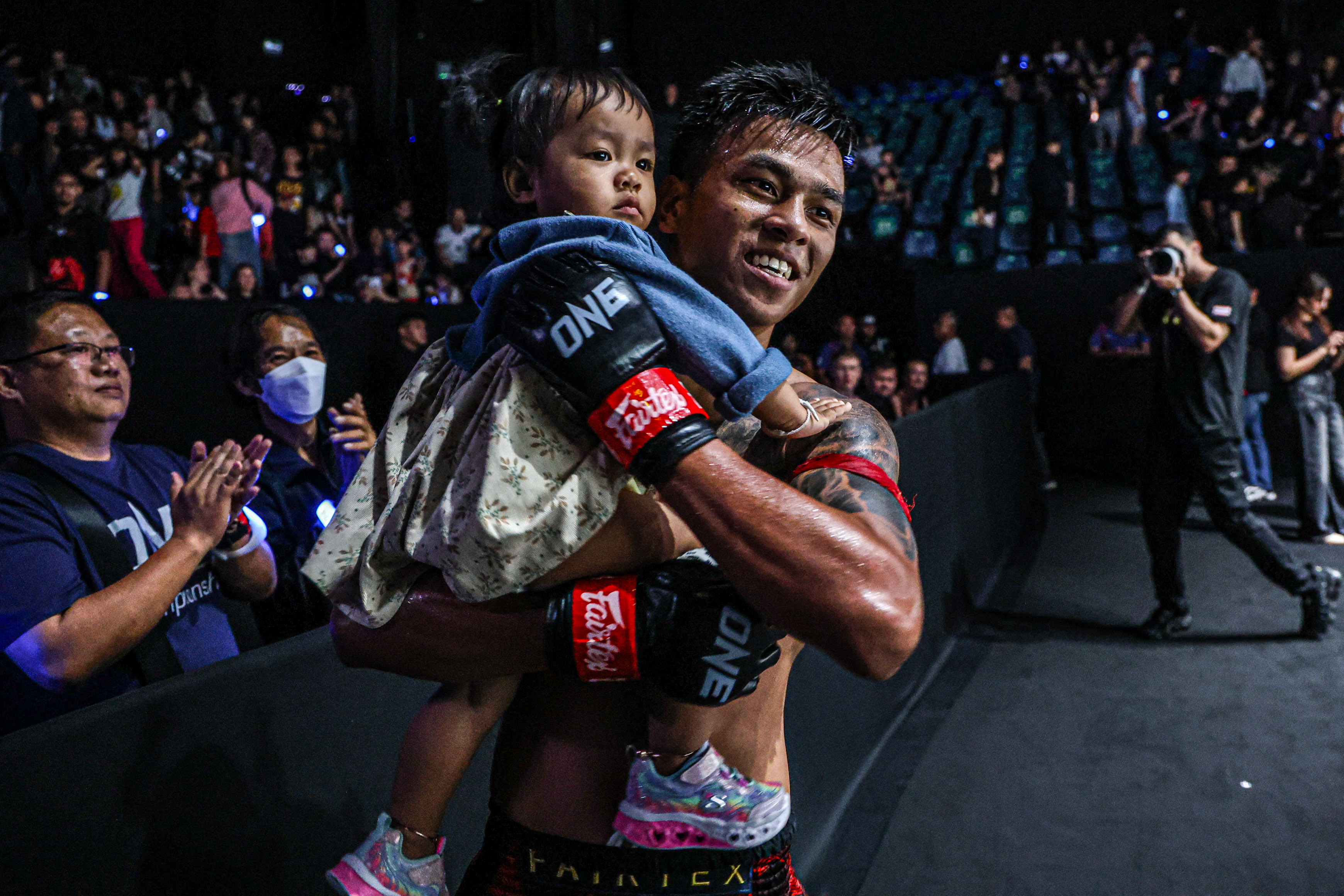 Panpaiak Jitmuangnon Majid Seidali ONE Friday Fights 100 20.jpg