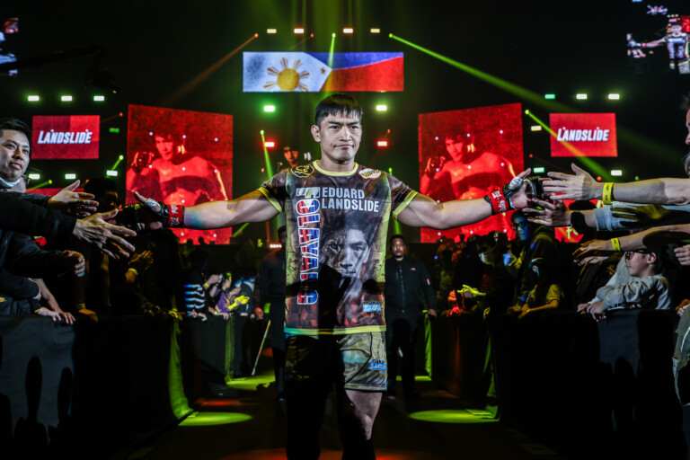 Eduard Folayang enters the Circle against Shinya Aoki at ONE 172