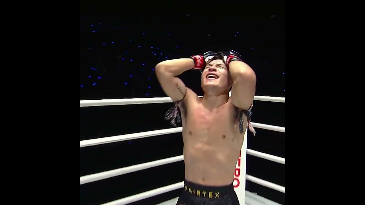 BACK TO BACK contracts  Jaosuayai joins the world's greatest strikers after a statement making KO!