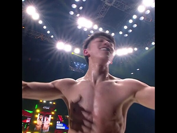DAZZLING debut ✨ Nadaka flattens Rak in the final 20 seconds to announce his arrival to ONE!