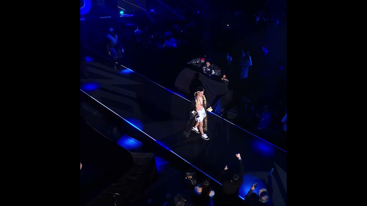 GRAND ENTRANCE  Nadaka Yoshinari makes the walk for his long awaited ONE debut!