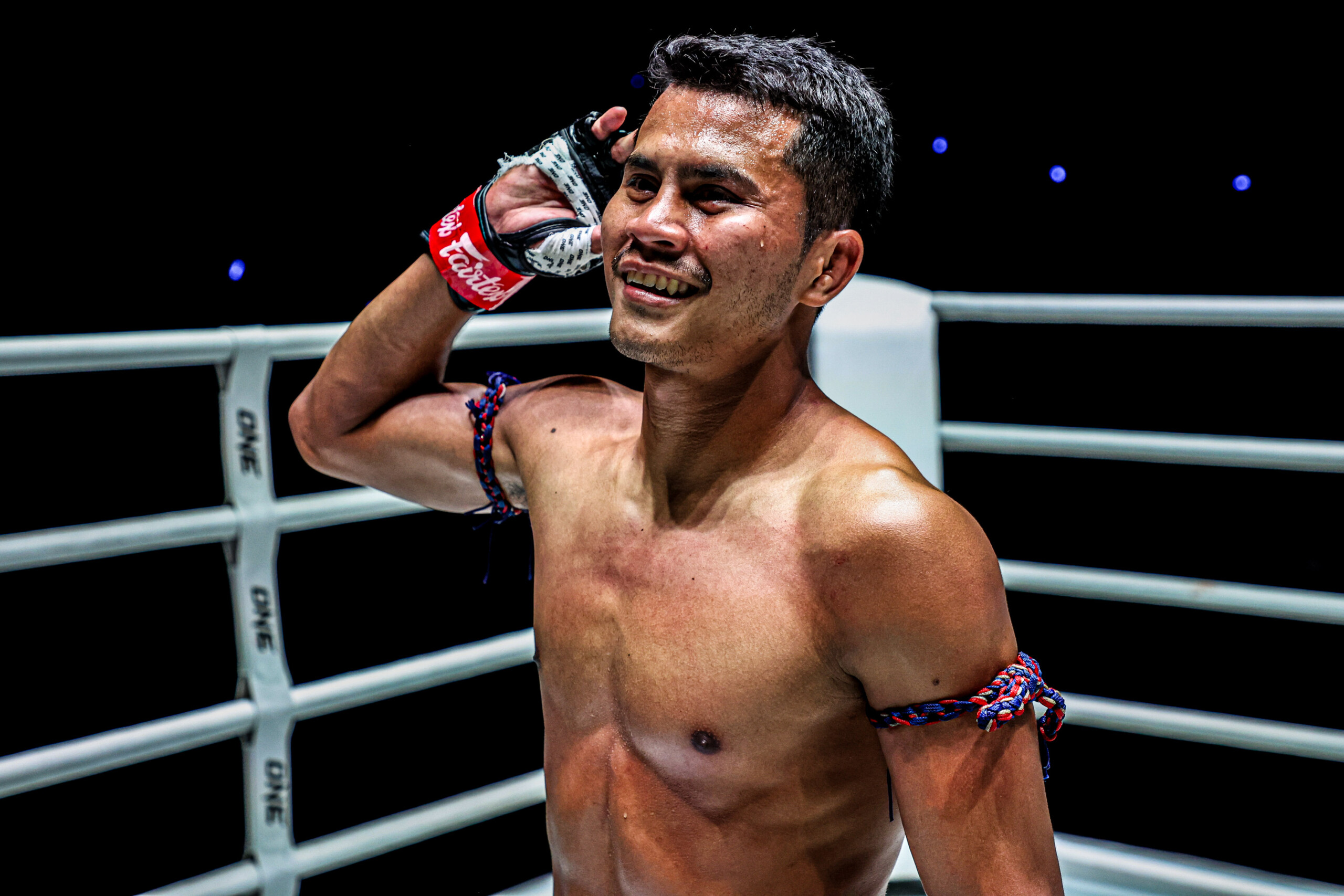 Chartpayak Saksatoon Kompet Fairtex ONE Friday Fights 104 30