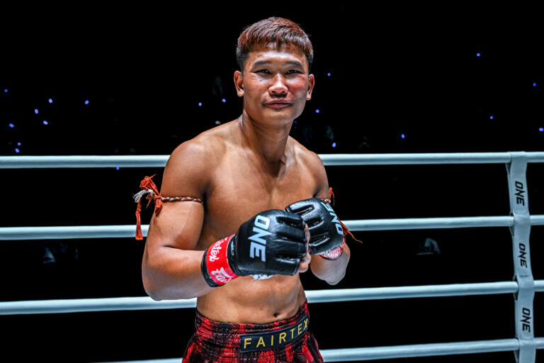 Kulabdam Sor Jor Piek Uthai Ferzan Cicek ONE Friday Fights 103 21