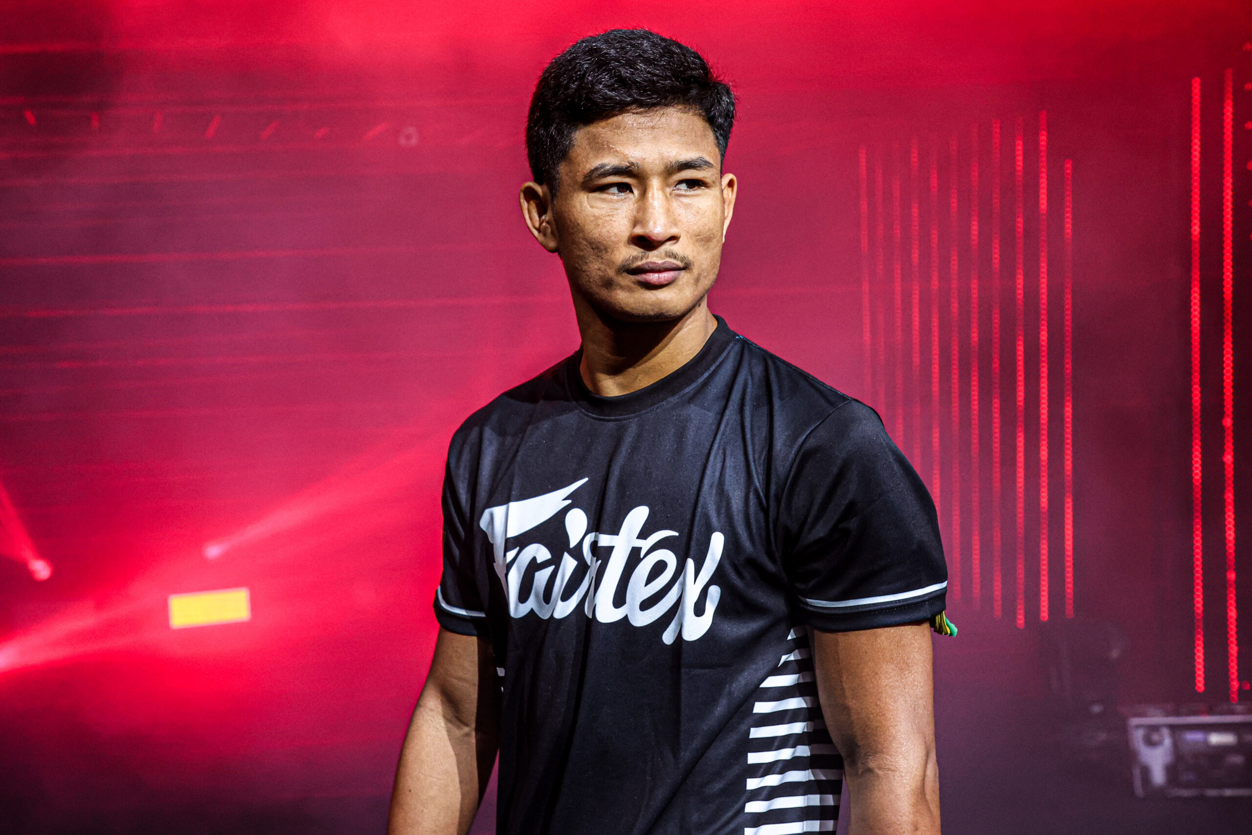 Sonrak Fairtex Khunponnoi Sor Sommai ONE Friday Fights 104 22