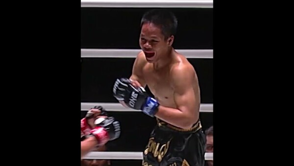 CRAZY knockdowns  Petnumkhum vs. Ratchamongkol was ACTION PACKED
