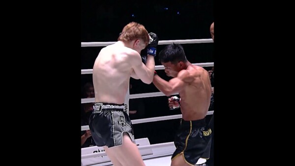 Heart of a lion ❤️ Jelte Blommaert never gave up against Li Guozhen!