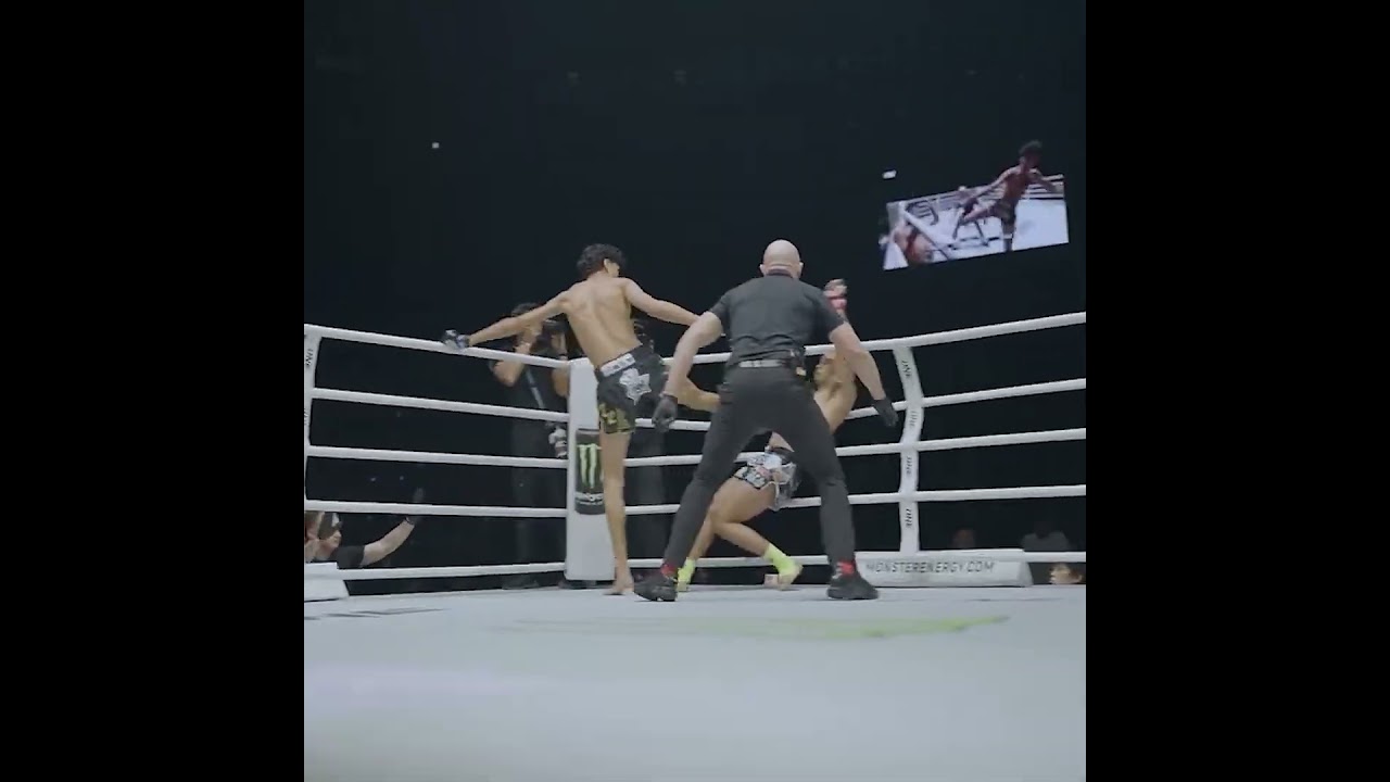 We're still in AWE  Who wants to see a trilogy fight between Nabil Anane and Superlek? ‍♀️‍♂️