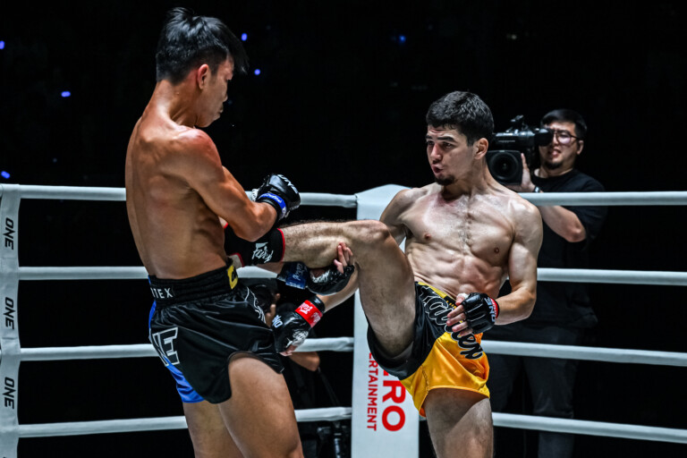 Aslamjon Ortikov Dedduanglek Wankhongohm MBK ONE Friday Fights 107 18