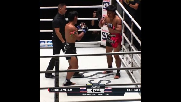 CHOPPED down  Suesat stops Chalamdam with leg kicks in the very first round!
