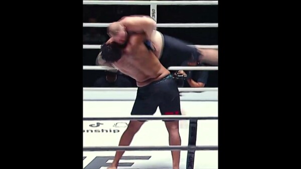 Have you ever seen a SLAM KO like THIS?