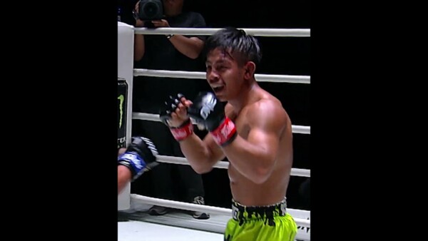 Muay Thai Mayhem  All the crazy knockdowns from the striking thriller between Songchainoi and Rak!