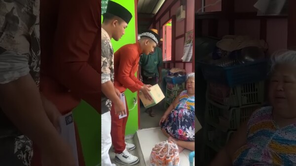 Not all heroes wear capes  "The Iron Man" gives back to society and people in need ❤️