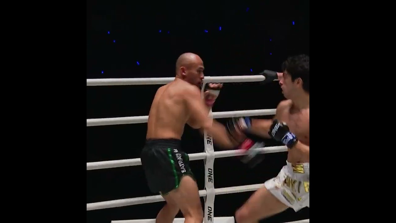 On the ATTACK  Akif Guluzada styles on Sean Climaco en route to a dominant decision win!