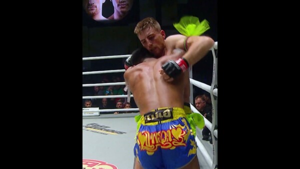 Rodtang and Jonathan Haggerty threw down in one of the most EPIC Muay Thai battles you'll ever see!