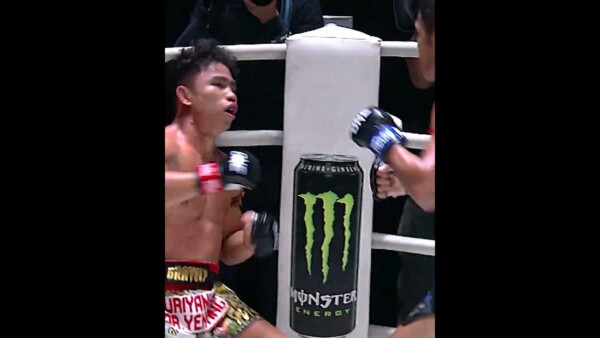SHOCKING COMEBACK  Suriyanlek showed heart to mount an epic comeback against Tomyamkoong!