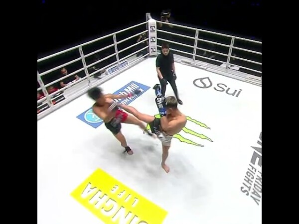 SHOCKING start ⚡ Ryuki Kawano drops Hu Ye with a head kick in the opening seconds!