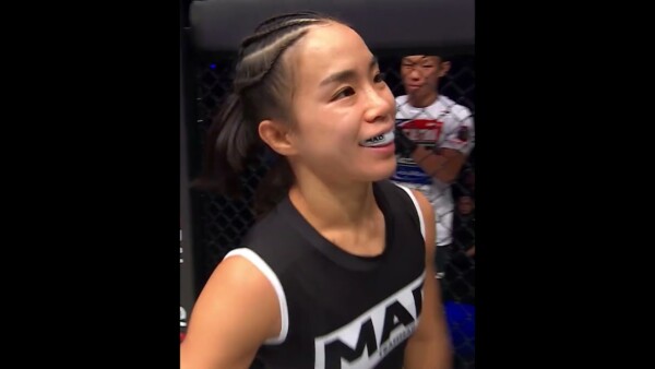 Watch how Stamp became the first ever three sport World Champion after her battle with Ham Seo Hee!